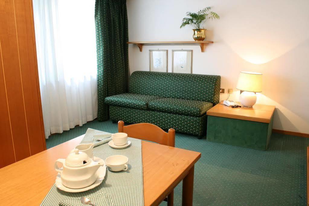 Residence Hotel Sport Campiglio Madonna Eksteriør bilde